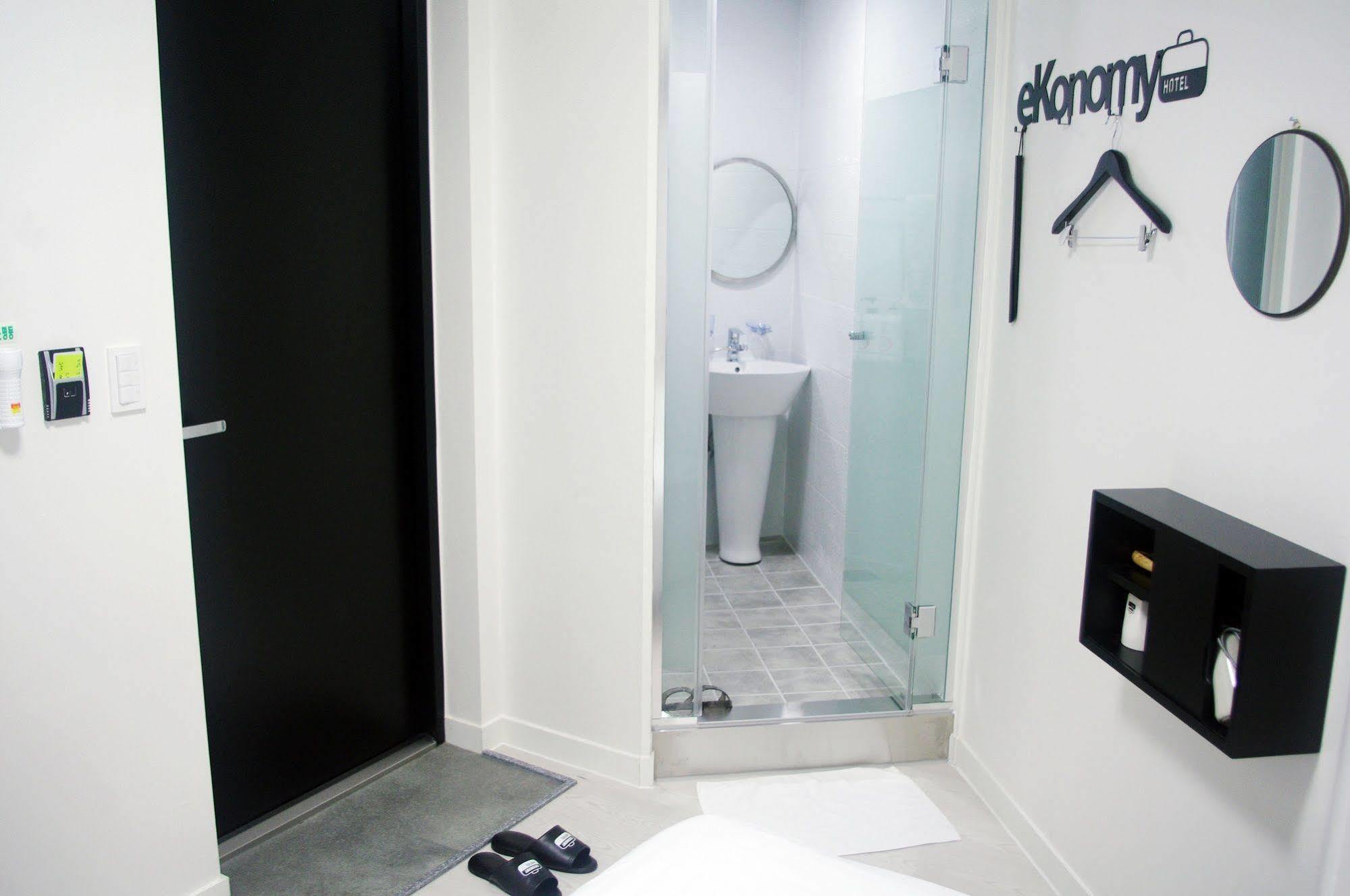 Ekonomy Hotel Nampo Busan Exterior photo