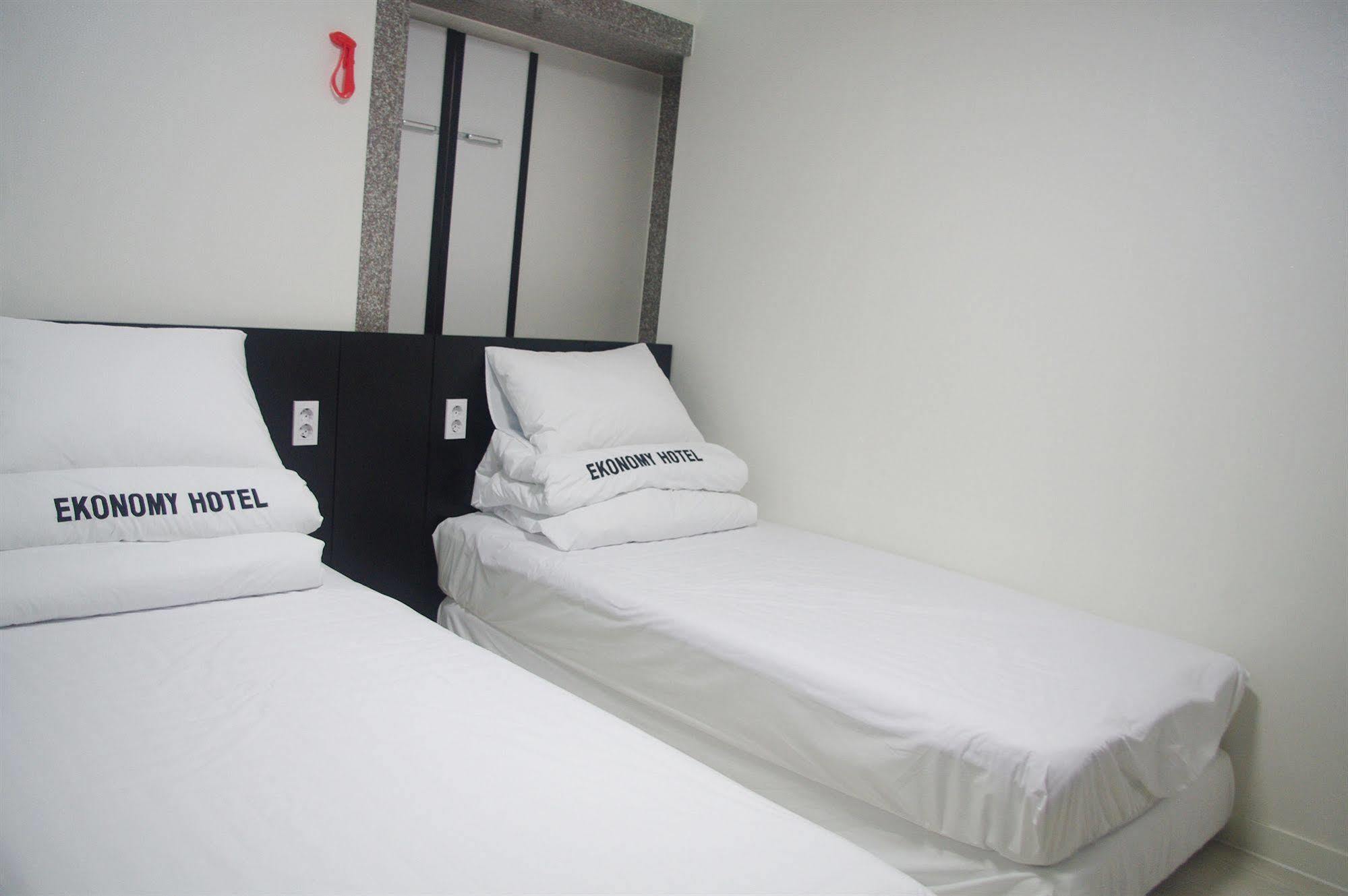 Ekonomy Hotel Nampo Busan Exterior photo
