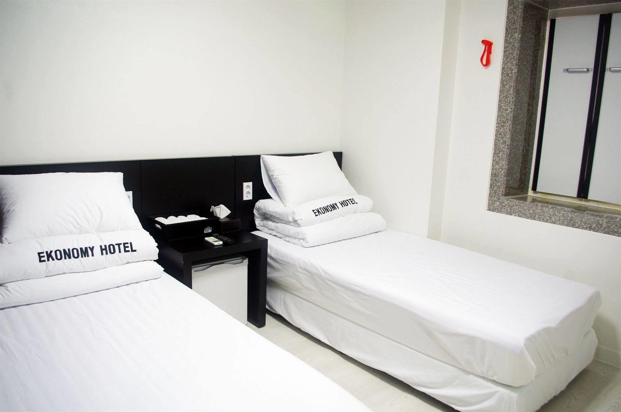 Ekonomy Hotel Nampo Busan Exterior photo